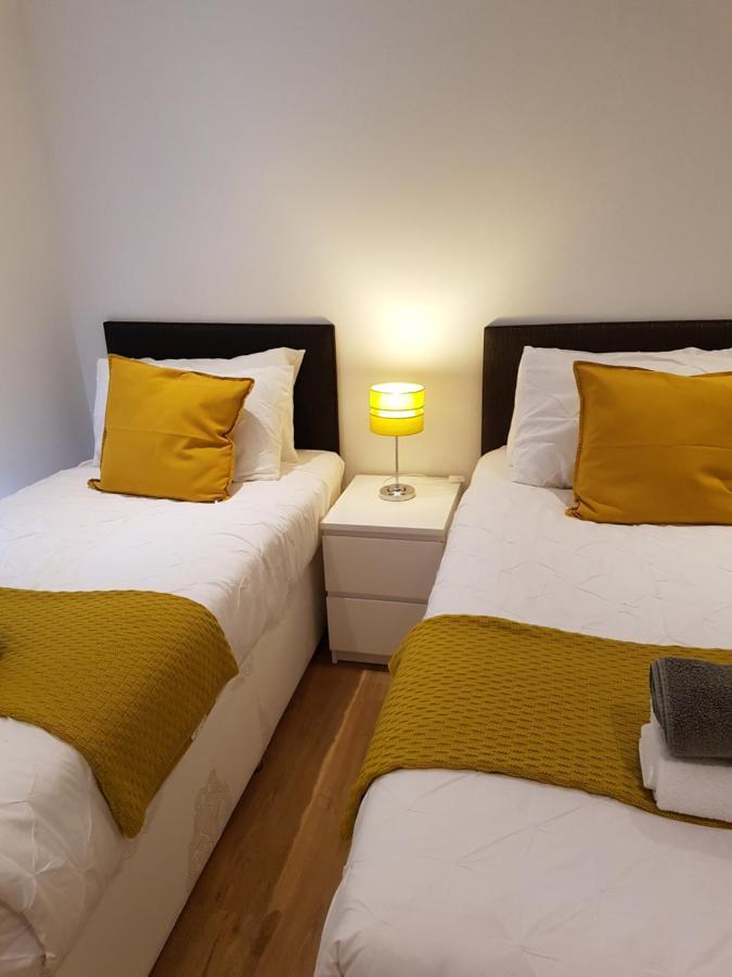 Ekhaya Three Apartment Manchester Ngoại thất bức ảnh