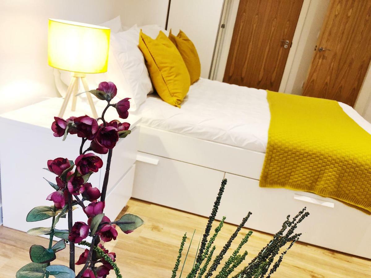 Ekhaya Three Apartment Manchester Ngoại thất bức ảnh