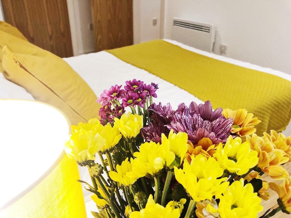 Ekhaya Three Apartment Manchester Ngoại thất bức ảnh