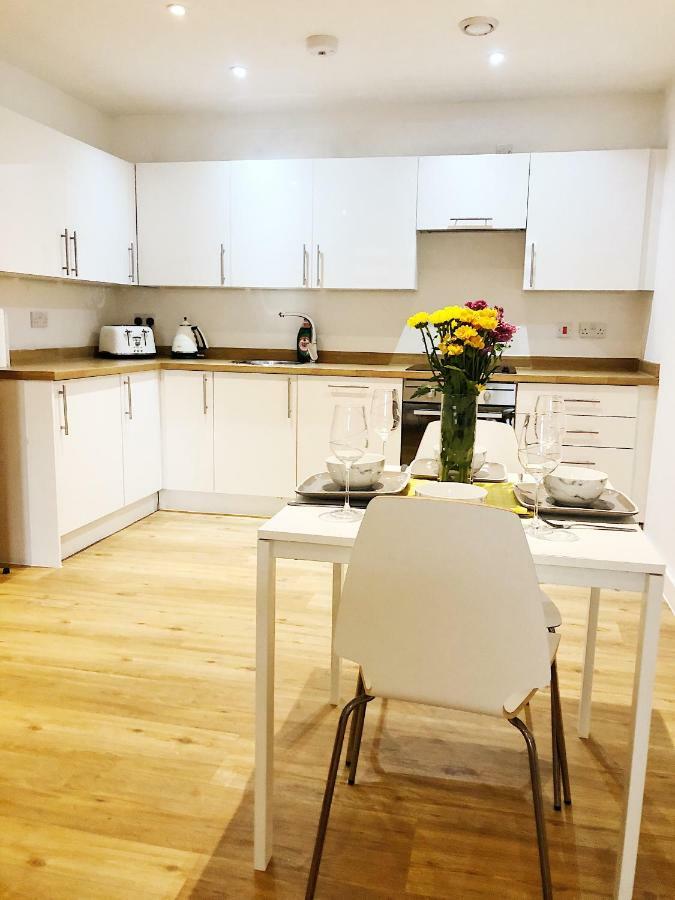 Ekhaya Three Apartment Manchester Ngoại thất bức ảnh