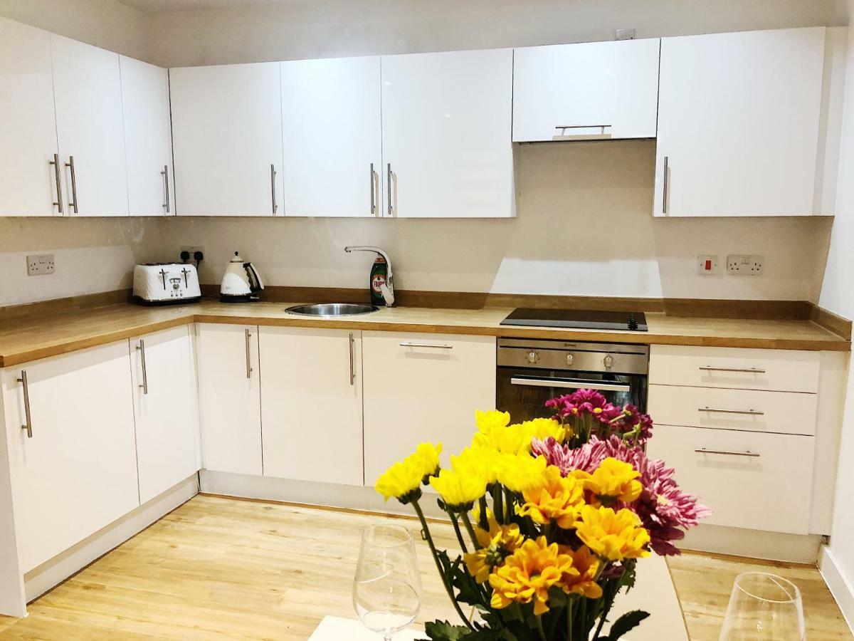 Ekhaya Three Apartment Manchester Ngoại thất bức ảnh