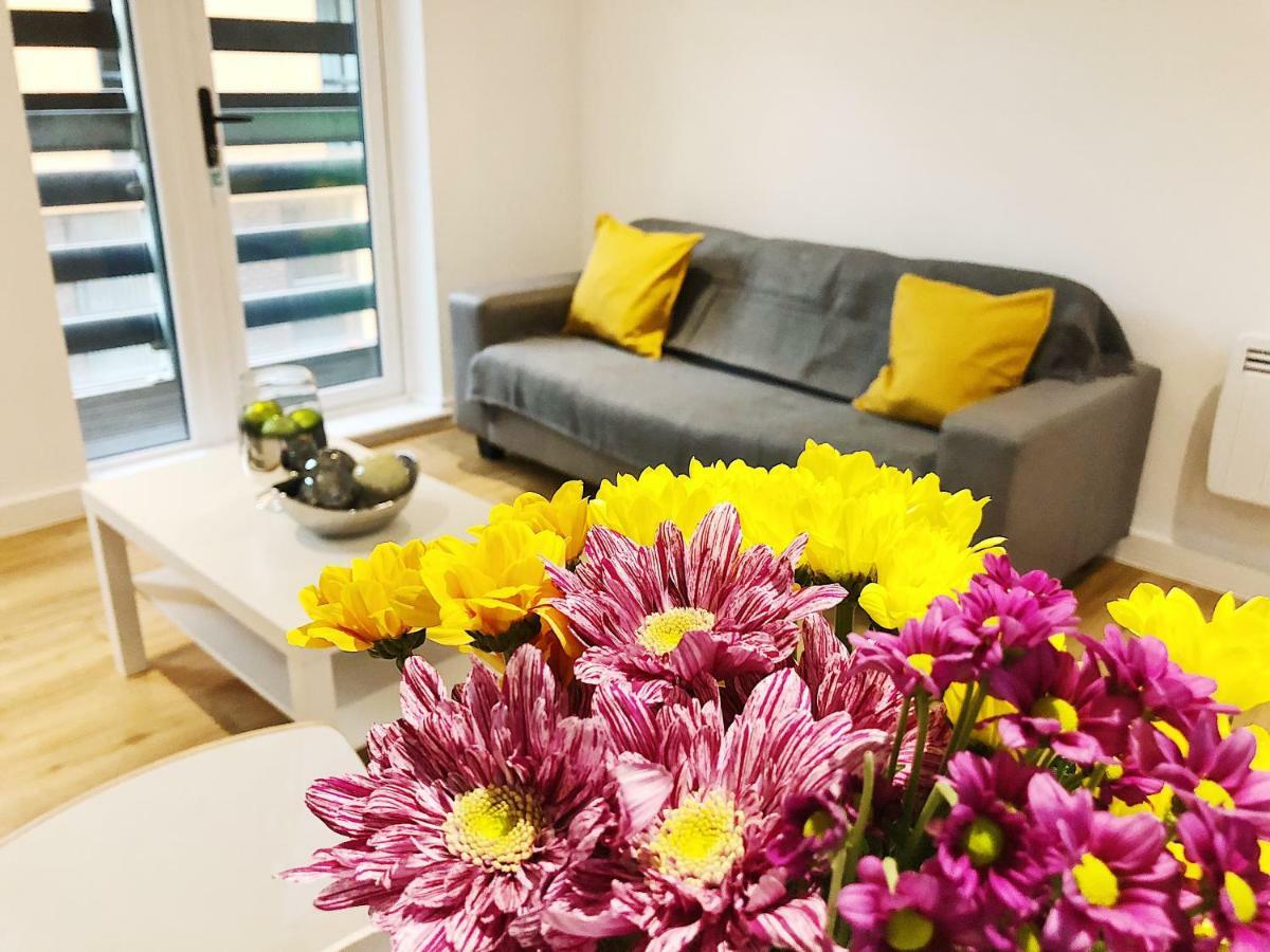 Ekhaya Three Apartment Manchester Ngoại thất bức ảnh