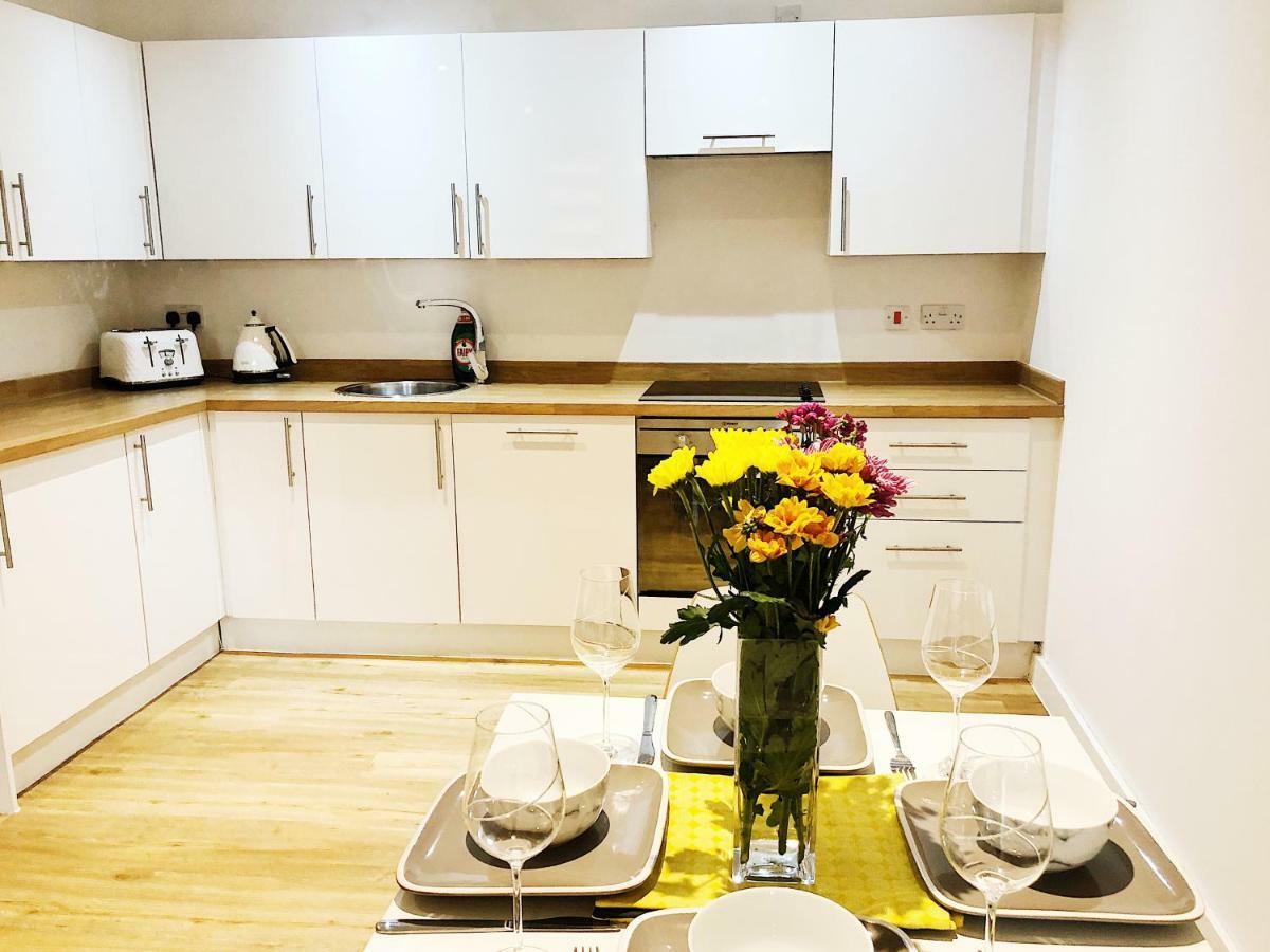 Ekhaya Three Apartment Manchester Ngoại thất bức ảnh