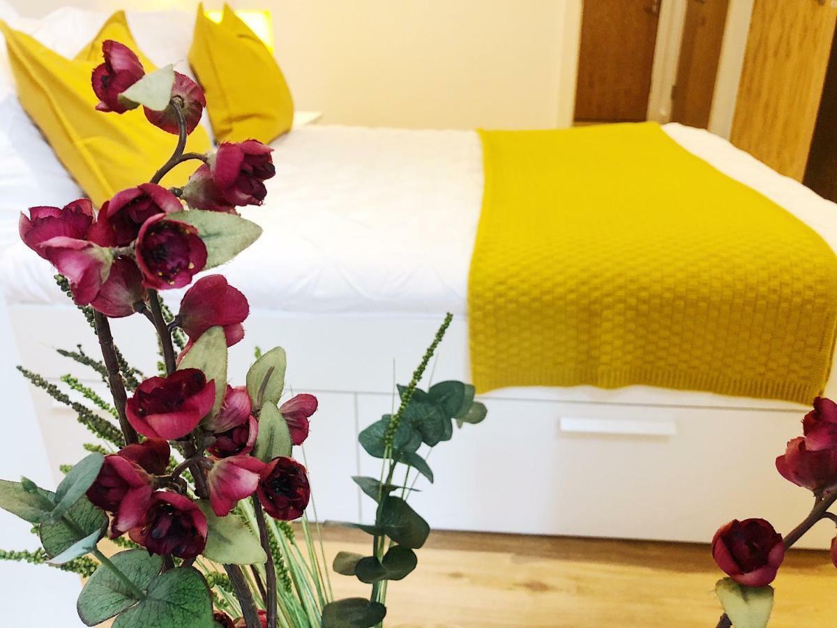 Ekhaya Three Apartment Manchester Ngoại thất bức ảnh