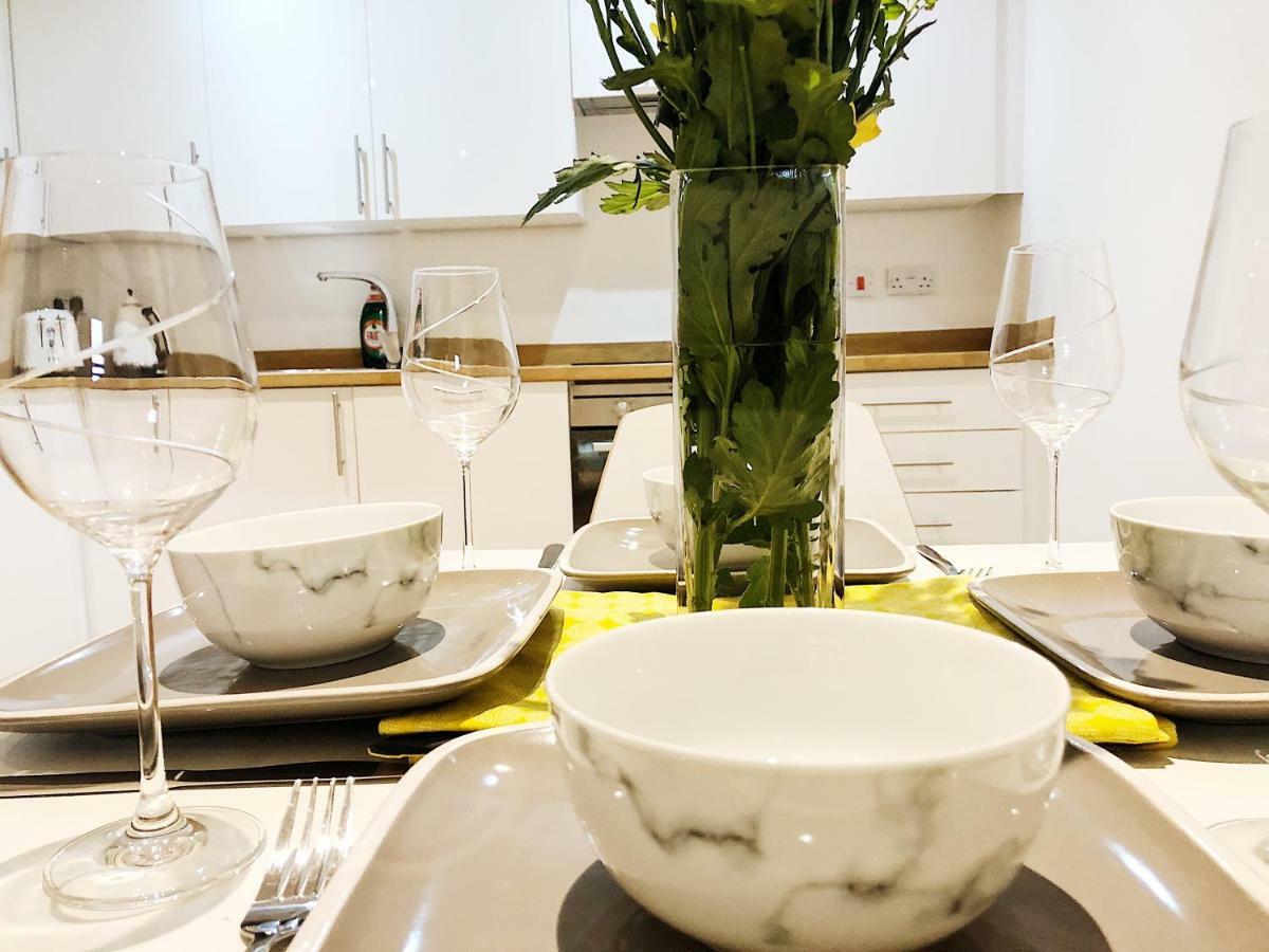 Ekhaya Three Apartment Manchester Ngoại thất bức ảnh