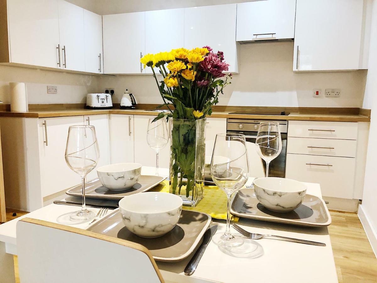Ekhaya Three Apartment Manchester Ngoại thất bức ảnh