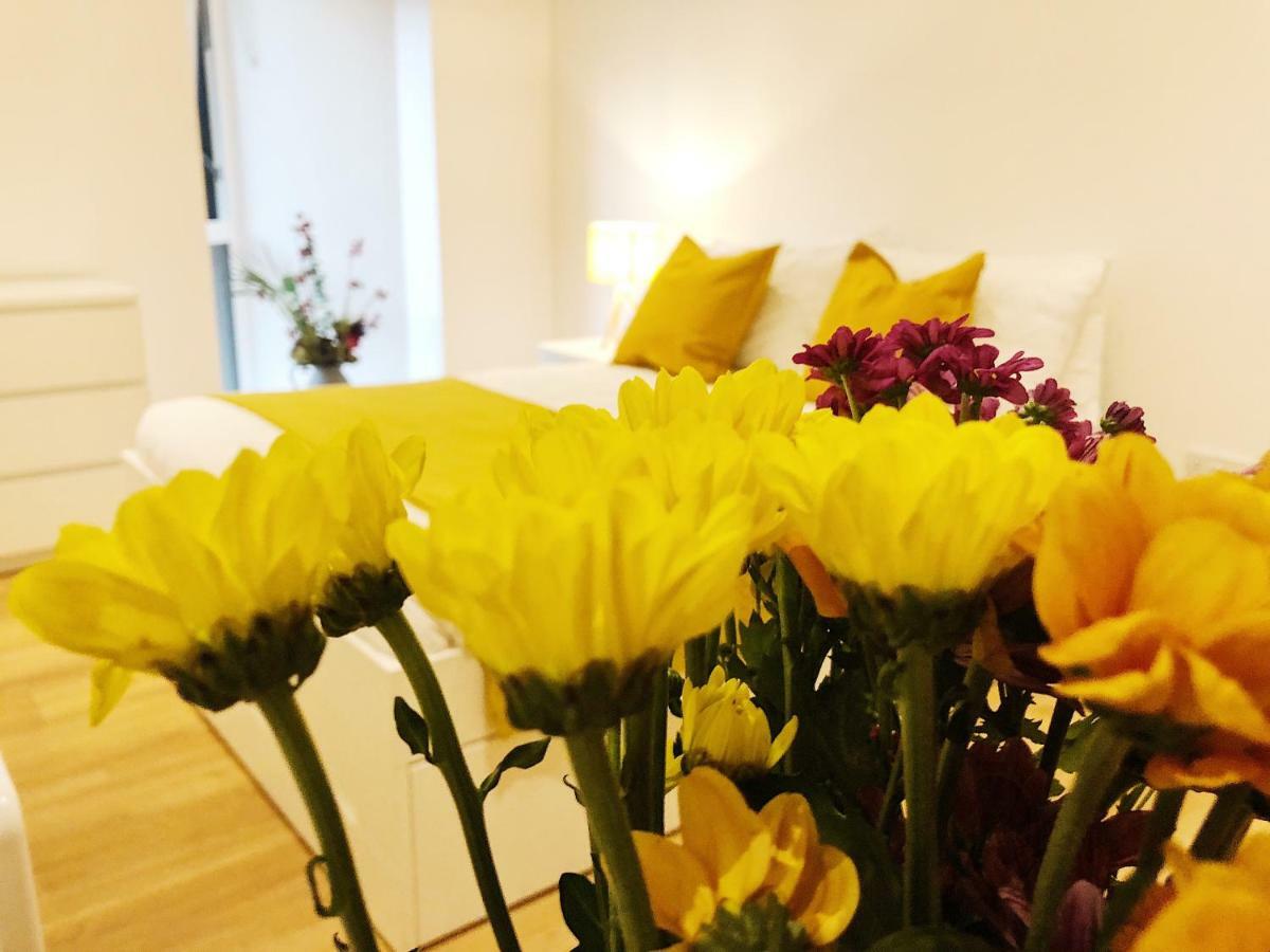 Ekhaya Three Apartment Manchester Ngoại thất bức ảnh