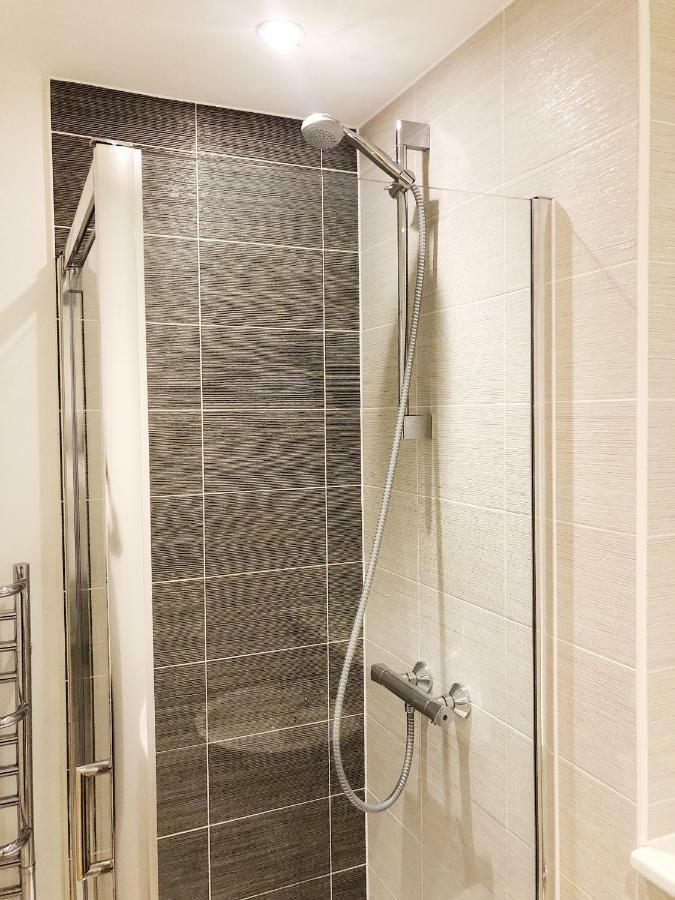 Ekhaya Three Apartment Manchester Ngoại thất bức ảnh